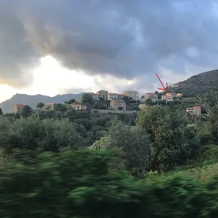 Hébergement de vacances U Parasu Santa-Maria-Figaniella